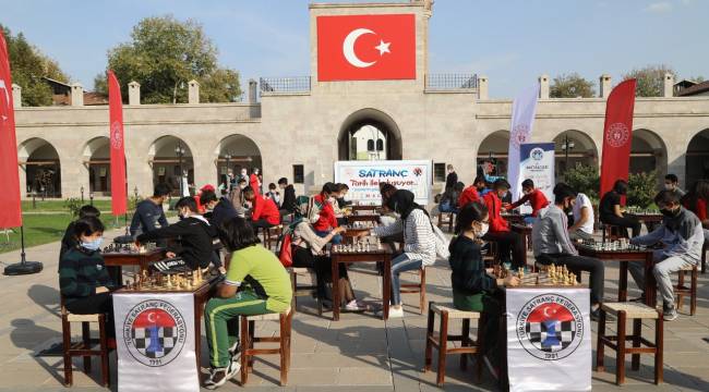 SPORCULAR BATTALGAZİ'NİN TARİHİ MEKANLARINDA BULUŞTU