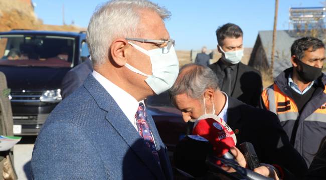 BAŞKAN GÜRKAN VE BAŞKAN GÜDER, DEPREM BÖLGESİNİ ZİYARET ETTİ