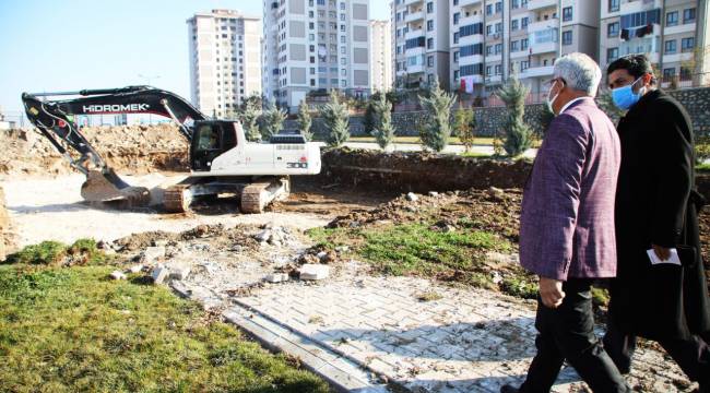 BATTALGAZİ SEMT KÜTÜPHANESİ İÇİN İLK KAZMA VURULDU