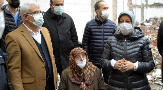 FUZULİ CADDESİ'NDEKİ DEPREMZEDELERİN SIKINTILARI ÇÖZÜLDÜ