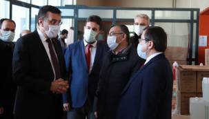 AK Parti MKYK Üyesi ve Malatya Milletvekili Bülent Tüfenkci Malatya Teknopark'ı ziyaret ederek Teknopark firmaları ile istişarelerde bulundu.