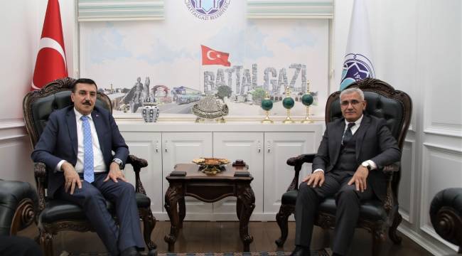 MİLLETVEKİLİ TÜFENKCİ, BATTALGAZİ'DEKİ YATIRIMLARI TAKDİRLE KARŞILADI MİLLETVEKİLİ TÜFENKCİ: "YENİ BİR BATTALGAZİ İNŞA EDİLİYOR"