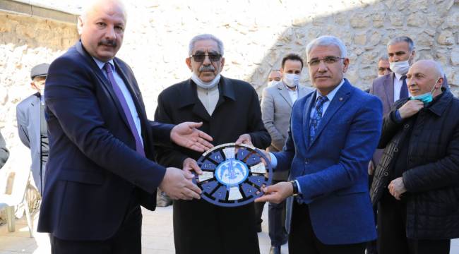 BAŞKAN GÜDER, 10 BİN ÇOCUĞUN YÜZÜNÜ GÜLDÜRDÜ