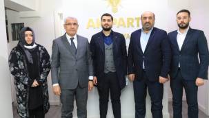  BAŞKAN GÜDER'DEN YENİ BAŞKANLARA HAYIRLI OLSUN ZİYARETİ BAŞKAN GÜDER: "AK PARTİ SİYASİ BİR OKUL GİBİDİR"