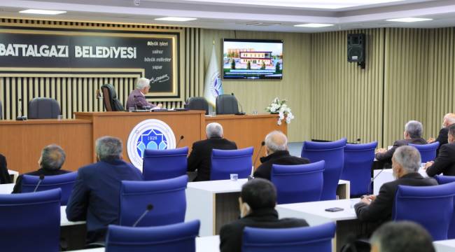 BATTALGAZİ BELEDİYESİ'NDE 'MUHTARLARLA HİZMET VE GÖNÜL BULUŞMALARI' BAŞLADI BAŞKAN GÜDER: "İLÇEMİZİN GELECEĞİNİ İSTİŞARE ETMEK İÇİN BİR ARAYA GELDİK"