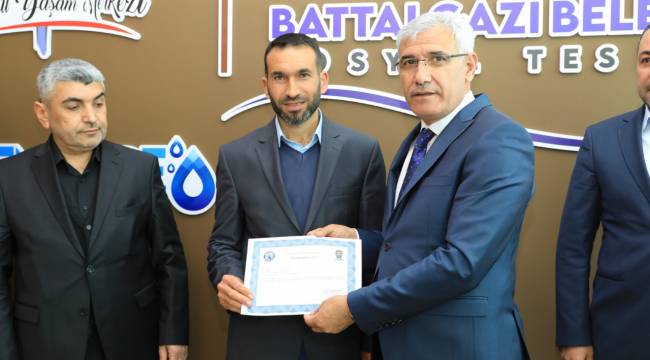 İDLİB'TE BATTALGAZİ MAHALLESİ KURULACAK BAŞKAN GÜDER: "BU İYİLİK SEFERBERLİĞİ BİZİ GURURLANDIRDI"