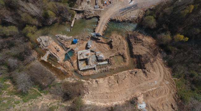 1000 Tonluk Su Deposu Alanında İncelemelerde Bulunan Başkan Gürkan;