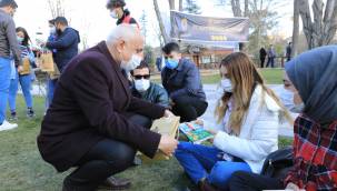 BATTALGAZİ BELEDİYESİ'NDEN KİTAPSEVERLERE ANLAMLI HEDİYE