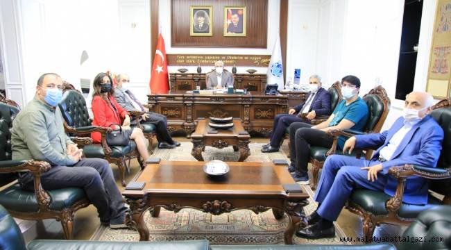  BAŞKAN GÜDER, DÜNYA BİRİNCİSİ BALABAN'I AĞIRLADI