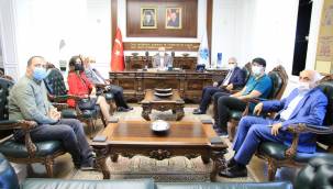  BAŞKAN GÜDER, DÜNYA BİRİNCİSİ BALABAN'I AĞIRLADI