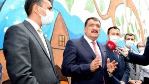 Büyükşehir Belediyesinden Küçük Mustafapaşa Mahallesine Muhtar Evi, Kütüphane ve Park kazandırıldı