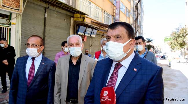 Cezmi Kartay Caddesinde içmesuyu çalışmaları devam ediyor