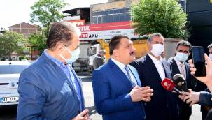 Sanayi Kavşağında asfalt çalışmalarını inceleyen Başkan Gürkan,