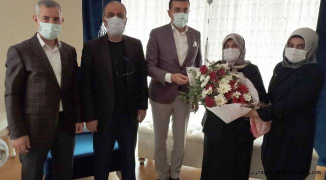 ŞEHİT SEMİH ÖZBEY'İN ANNESİ SADİYE ÖZBEY'E 'ANNELER GÜNÜ' ÖZEL ZİYARETİ