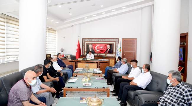 AK PARTİ YEREL YÖNETİMLERDEN BAŞKAN GÜRKAN'A ZİYARET