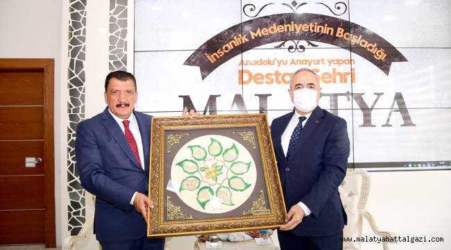 BAKAN YARDIMCISI TUNÇ'TAN BAŞKAN GÜRKAN'A ZİYARET