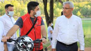 BAŞKAN GÜDER, SAĞLIKLI BİR YAŞAM İÇİN GENÇLERLE PEDAL ÇEVİRDİ