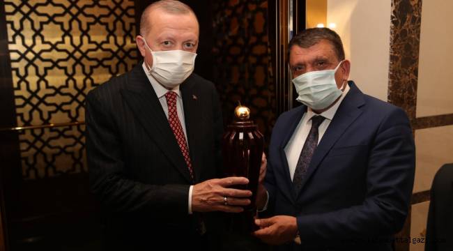 BAŞKAN GÜRKAN, CUMHURBAŞKANI ERDOĞAN'I MALATYA'YA DAVET ETTİ