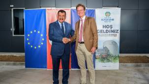 Başkan Gürkan ile birlikte Lisanslı Depoculuk alanında incelemelerde bulunan Büyükelçi Nikolaus Meyer-Landrut,