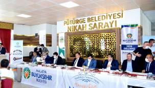 BAŞKAN GÜRKAN:  "PÜTÜRGE'YE HİZMET ETMEKTEN ONUR VE GURUR DUYUYORUZ"