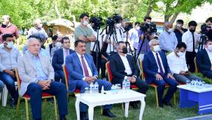 Gelincik Tepesi 678 Konut İçin Anahtar Teslim Töreni Düzenlendi