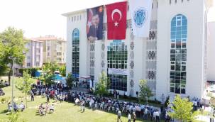 GELİNCİK TEPESİ 678 KONUTUN ANAHTAR TESLİM TÖRENİ DÜZENLENDİ