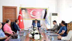 TÜRES Derneği Malatya Şubesinden Başkan Gürkan'a ziyaret GÜRKAN: BİRLİK VE BERABERLİK İÇERİSİNDE MALATYA TURİZMİ ÖNEMLİ MESAFELER KATEDECEKTİR