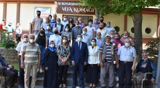 VEFA KONAĞI'NDA BABALAR GÜNÜ KUTLANDI