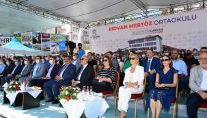 24 DERSLİKLİ RIDVAN MERTÖZ ORTAOKULU TEMEL ATMA TÖRENİ YAPILDI