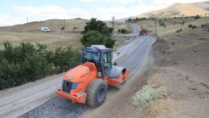 BATTALGAZİ BELEDİYESİ'NDEN 10 KİLOMETRELİK SATHİ KAPLAMA ÇALIŞMASI ÜZÜMLÜ MAHALLESİ'NİN YOL SORUNU ÇÖZÜLDÜ