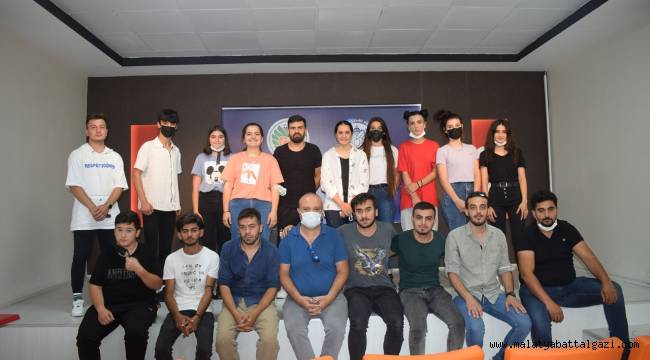 MALATYA KENT KONSEYİ'NDEN TİYATRO KURSU