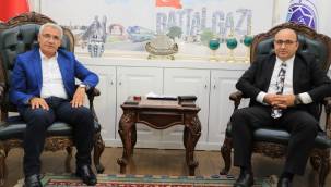 PROF. DR. ŞAHİN'DEN BAŞKAN GÜDER'E ZİYARET