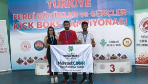 YEŞİLYURT BELEDİYESİ KICK-BOKS SPORCULARI, ŞIRNAK'TAN BAŞARILARLA DÖNDÜ