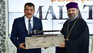 ERMENİ PATRİĞİ MAŞALYAN'I AĞIRLAYAN BAŞKAN GÜRKAN