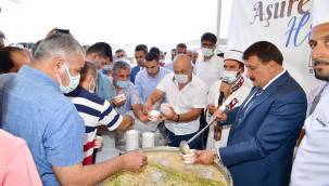 Malatya Büyükşehir Belediyesi Aşure Programı Düzenledi