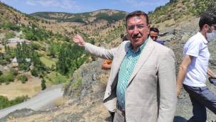 Tüfenkci: "Yangınlarla mücadele etmek kolay. Hizmet etmek, eser üretmek hükümetimiz ve AK Parti'nin işi. Zor olan yalan haberlerle fitne ile mücadele etmek"