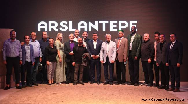  21 Kreasyondan Oluşan Tarihin Işığında Arslantepe III Defilesi Sergilendi