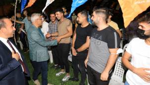 BAŞKAN GÜDER, YARINLARIMIZIN TEMİNATI GENÇLERLE BULUŞTU