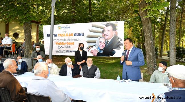BAŞKAN GÜRKAN, " YAŞLILARIMIZ GÜNGÖRMÜŞ TECRÜBELİ İNSANLARDIR"
