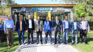  İL BAŞKANI YILDIRIM: "BATTALGAZİ'DEKİ YATIRIMLARI TAKDİRLE KARŞILIYORUZ"