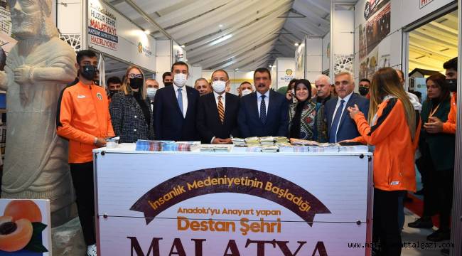  AK PARTİ YEREL YÖNETİMLER BAŞKANI ÖZHASEKİ'DEN BAŞKAN GÜRKAN'A HİZMET ÖVGÜSÜ