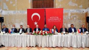 BAŞKAN GÜRKAN GAZİANTEP'TE GERÇEKLEŞTİRİLEN FIRAT HAVZASI DEĞERLENDİRME TOPLANTISINA KATILDI