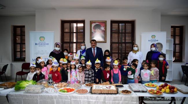 Salköprü Semt Konağı'nı ziyaret eden Başkan Gürkan,