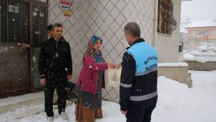 İLACI BİTEN HASTANIN YARDIMINA BATTALGAZİ BELEDİYESİ YETİŞTİ