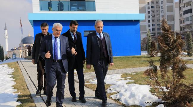 BAŞKAN GÜDER'DEN ÖĞRENCİLERE KÜTÜPHANE SÜRPRİZİ