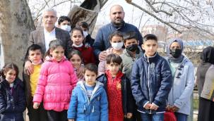 BAŞKAN GÜDER, YETİM ÇOCUKLAR VE AİLELERİYLE BULUŞTU