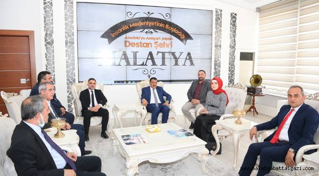 TÜRK KIZILAY'I MALATYA ŞUBE BAŞKANLIĞINA SEÇİLEN DR. HARUN KURT, BAŞKAN GÜRKAN'I ZİYARET ETTİ