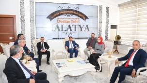 TÜRK KIZILAY'I MALATYA ŞUBE BAŞKANLIĞINA SEÇİLEN DR. HARUN KURT, BAŞKAN GÜRKAN'I ZİYARET ETTİ