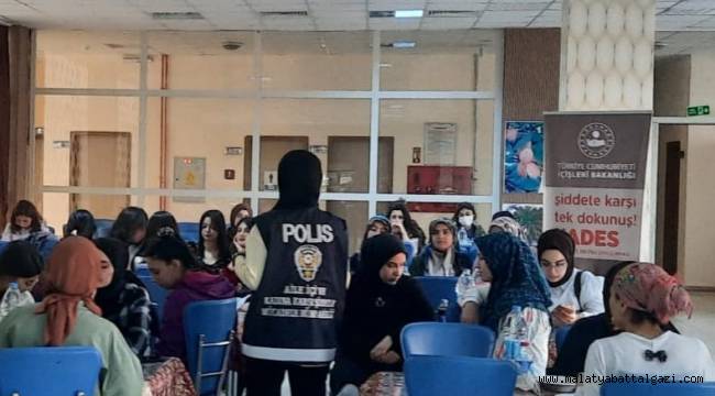 Üniversite öğrencilerine KADES hakkında bilgilendirme yapıldı