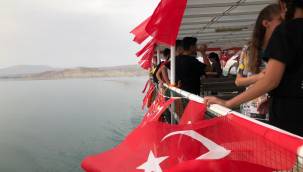 Öğrenciler tekne turu yaptı